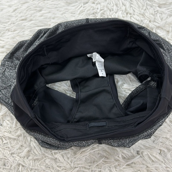 Lululemon Run Times Short II 4" Luminosity Foil Print Black Silver / Black - Picture 3 of 5